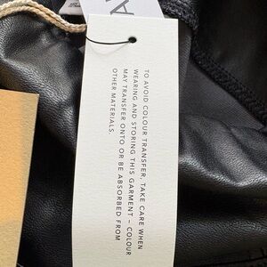 Aritzia Black Leggings